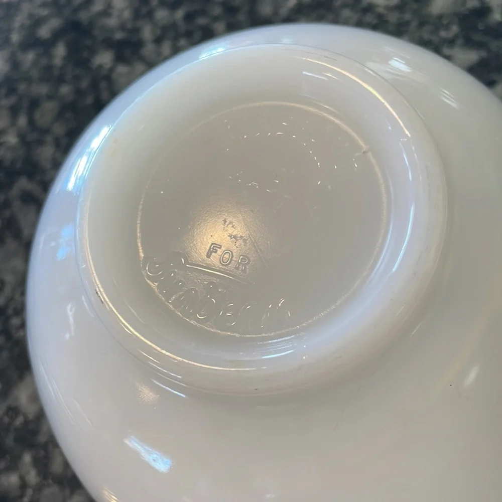 Glasbake for Sunbeam‎ White Milk Glass Batter Mixing Bowl with Pour Spout